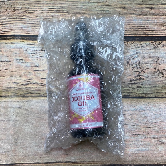 Leven Rose Jojoba Oil. NEW - Picture 4 of 4